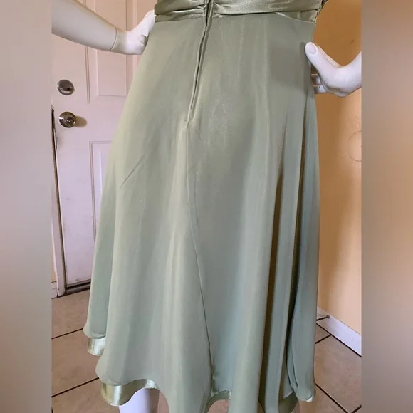 Sage Green F.I.E.S.T.A Dress - Picture 9 of 10